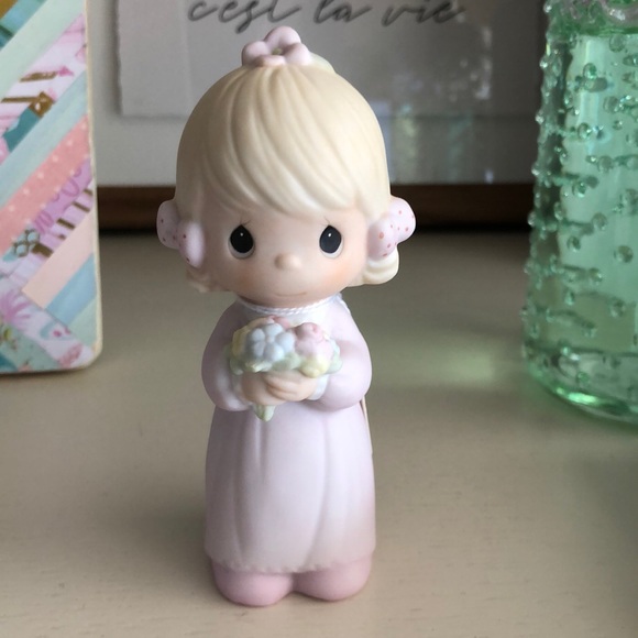 Precious Moments Bridesmaid Figurine - Picture 2 of 6
